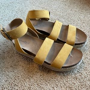 Universal Thread Platform Espadrille Sandals Size 7